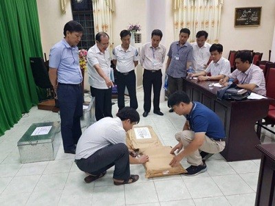 Tổ công tác tiến hành rà soát công tác chấm thi tại Hội đồng thi Sở Giáo dục và Đào tạo Hà Giang - Ảnh: GD&TĐ