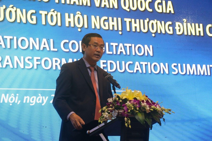 Thứ trưởng Nguyễn Văn Phúc phát biệu tại hội thảo.
