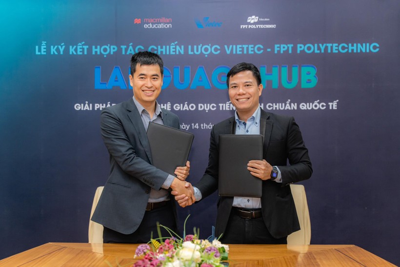Đại diện Trường Cao đẳng FPT Polytechnic Hà Nội và Vietec., Corp ký kết hợp tác chiến lược Language Hub. ảnh 1