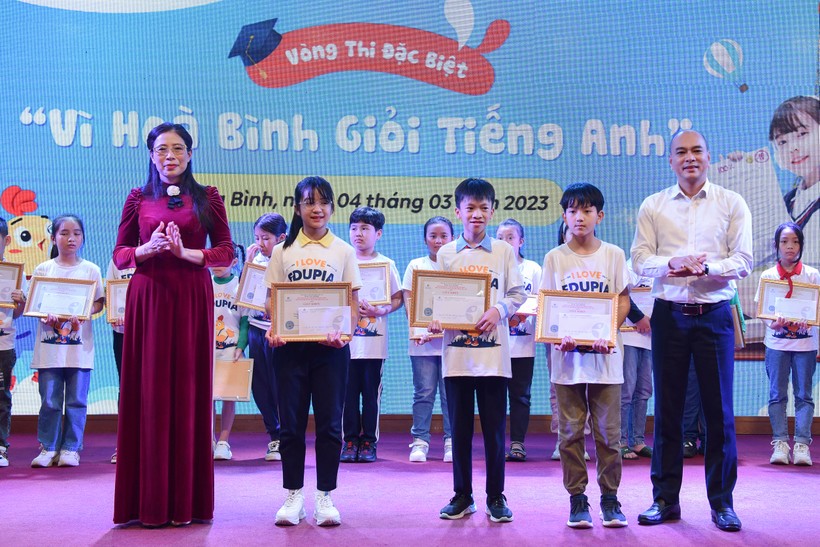 Hơn 7.000 học sinh tiểu học tham dự cuộc thi‘ Vì Hòa Bình giỏi tiếng Anh’ ảnh 15