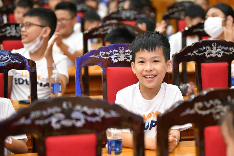 Gần 8.000 học sinh Tiểu học tham dự 'Vì Yên Bái giỏi tiếng Anh' ảnh 18