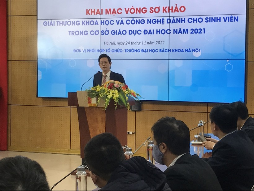 GS.TS Tạ Ngọc Đôn - Vụ trưởng Vụ KH&CN đã chp biết mộ số điểm mới và tính ưu việt của TT 45/2020
