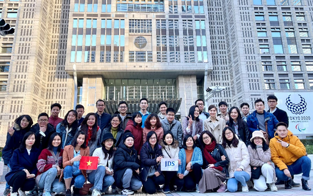 Các học viên JDS khóa 21 tại Tokyo sau 14 ngày cách ly theo quy định.


