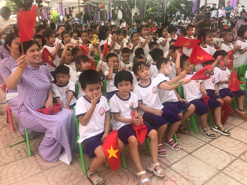 Trẻ mầm non Tp Chí Linh , tỉnh Hải Dương trong niềm vui bước vào năm học mới 2022 - 2-23