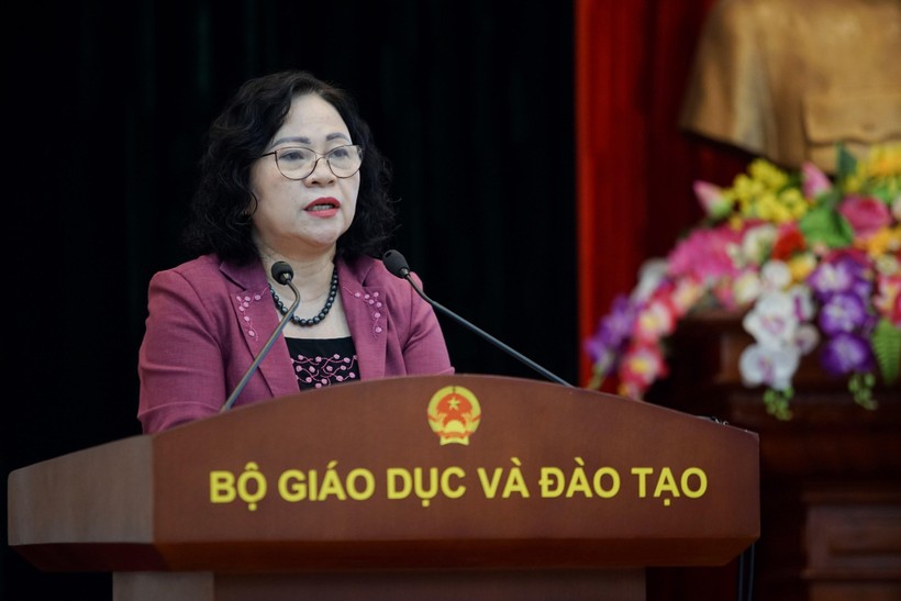 Thứ trưởng Ngô Thị Minh phát biểu kết luận Hội thảo.