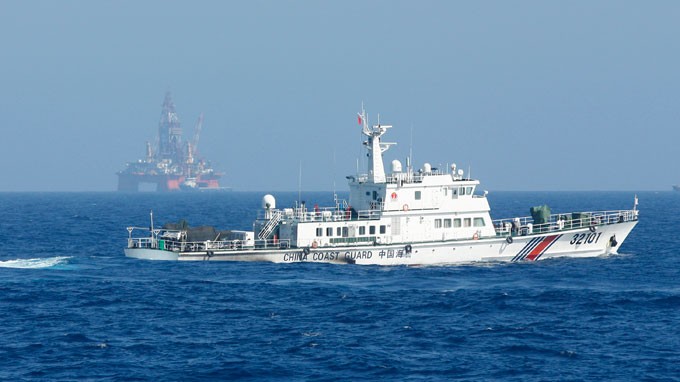 Tàu Trung Quốc bảo vệ giàn khoan Hải Dương 981 hạ đặt trái phép tại vùng biển Việt Nam