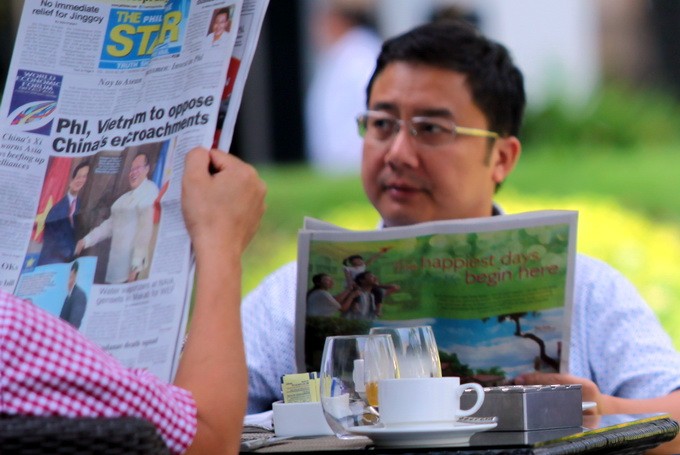 Tờ The Philippine Star được phát tại các khách sạn lớn ở Thủ đô Manila, trong ảnh là tại khách sạn Sofitel