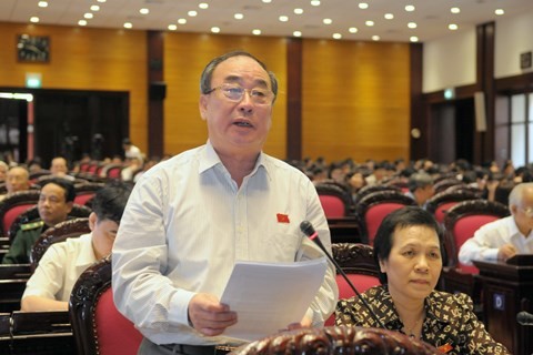 Đại biểu Trần Ngọc Vinh đề nghị Chính phủ có kịch bản ứng phó vấn đề biển Đông. 