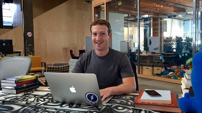 “Cha đẻ” Facebook nói gì về sự phát triển của công nghệ thực tế ảo