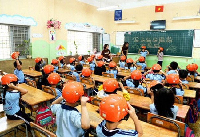 Hà Nội tổ chức tập huấn giáo viên dạy đại trà bộ tài liệu giáo dục an toàn giao thông