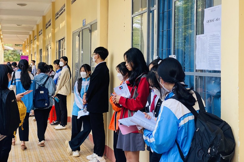 Hơn 1.100 học sinh THPT tham dự kỳ thi chọn học sinh giỏi tỉnh Đắk Lắk ảnh 1