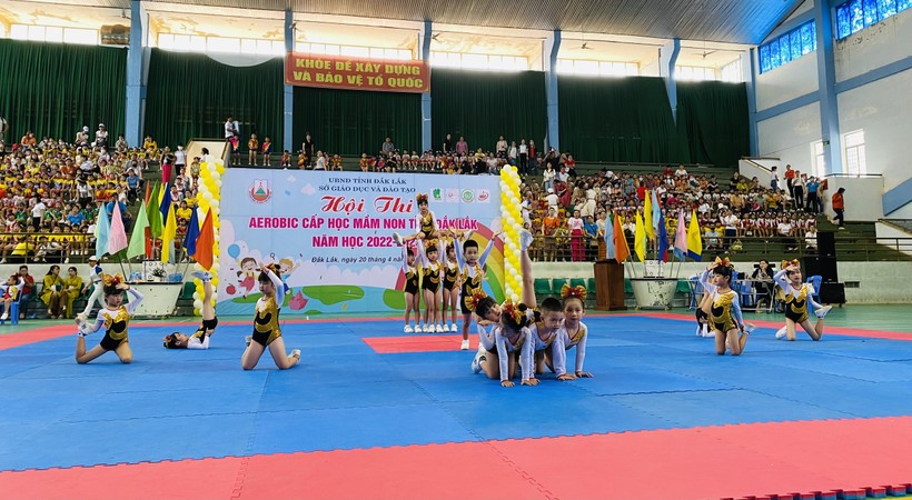 Hơn 750 trẻ mẫu giáo tham dự Hội thi Aerobic tỉnh Đắk Lắk ảnh 4