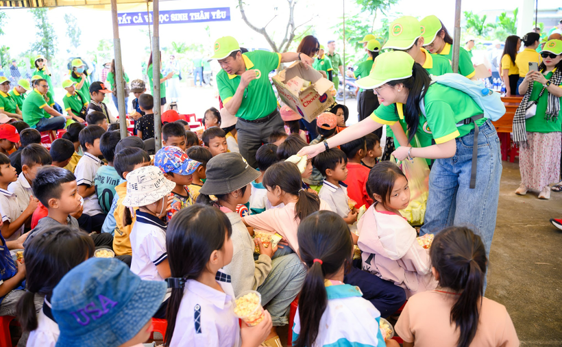 Câu lạc bộ Doanh nhân C&D tiếp sức đến trường tại Đắk Lắk ảnh 3