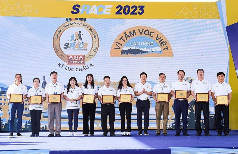 Hàng nghìn học sinh tham gia giải chạy S-Race 2023 tại Lâm Đồng ảnh 5