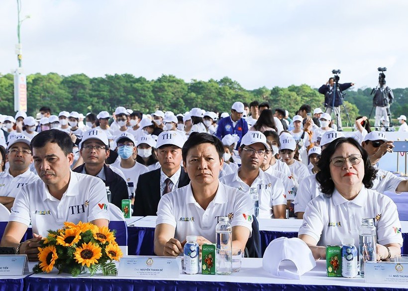 Hàng nghìn học sinh tham gia giải chạy S-Race 2023 tại Lâm Đồng ảnh 1
