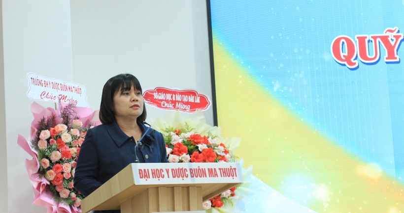 Bà H' Yim Kđoh - Phó Chủ tịch UBND tỉnh phát biểu tại buổi lễ. Ảnh: Thành Tâm ảnh 2
