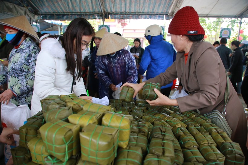 Đi chợ 0 đồng... người nghèo Quảng Trị nhận 1,2 triệu đồng quà Tết ảnh 10