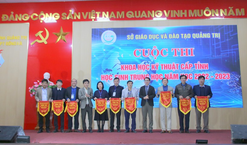 Hơn 100 đề tài của học sinh Quảng Trị tham gia thi Khoa học kỹ thuật cấp tỉnh  ảnh 2