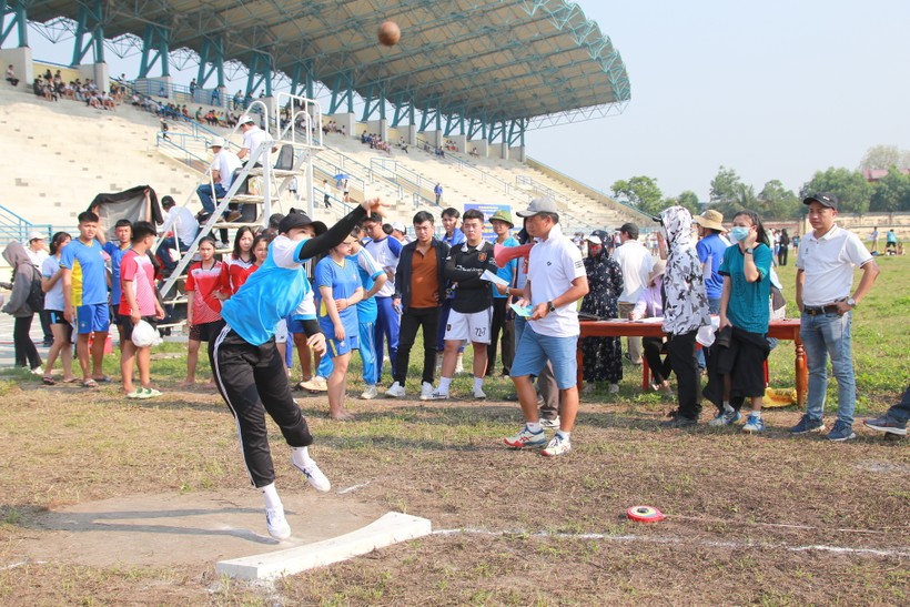 Hơn 1.500 học sinh Quảng Trị tham gia hội thi thể thao ảnh 6