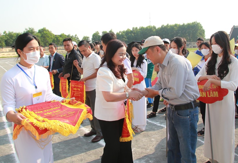 Hơn 1.500 học sinh Quảng Trị tham gia hội thi thể thao ảnh 1