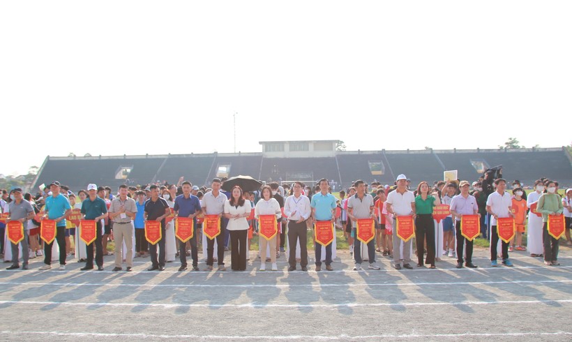 Hơn 1.500 học sinh Quảng Trị tham gia hội thi thể thao ảnh 2