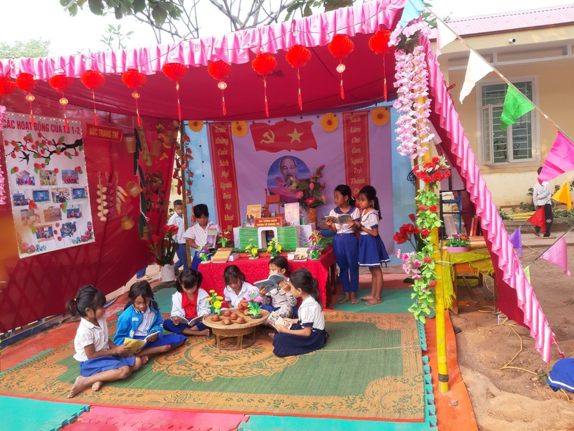 Trường biên giới Quảng Trị tổ chức trại sách cho học sinh ảnh 5