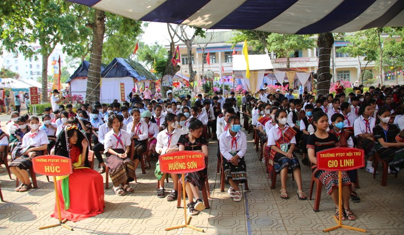 Học sinh Quảng Trị giao lưu tại Ngày hội văn hóa các dân tộc ảnh 5