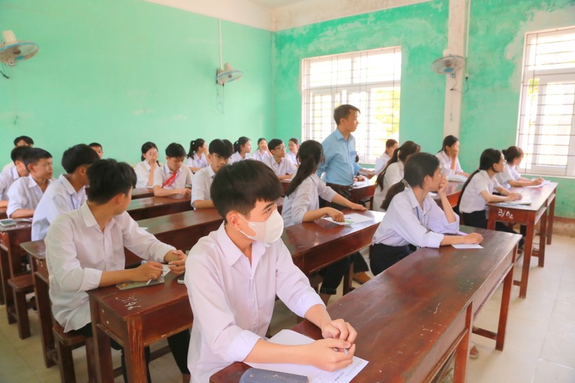 Thí sinh Quảng Trị hoàn thành môn thi đầu tiên kỳ thi vào lớp 10  ảnh 10