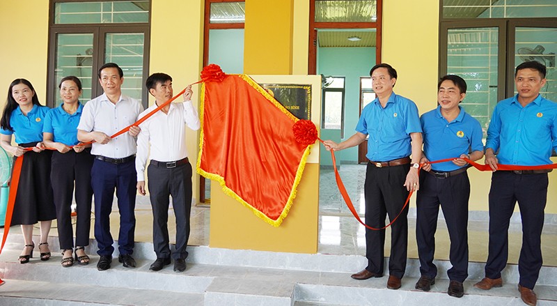 Khánh thành bàn giao nhà nội trú cho giáo viên tại Quảng Bình ảnh 1