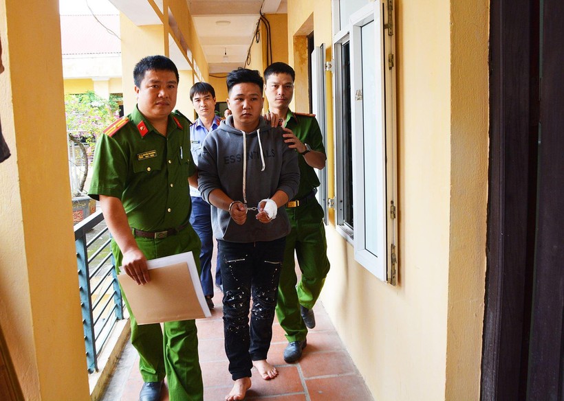 Đối tượng Phan Thanh Hoàng bị bắt giữ sau khi gây án.