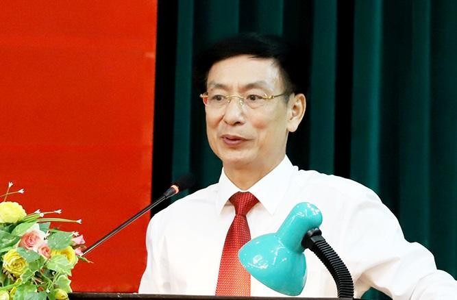 Ông Phạm Đình Nghị, Chủ tịch tỉnh Nam Định bị khiển trách.
