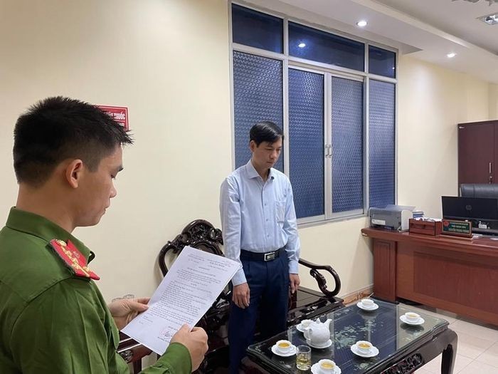 Cơ quan công an thi hành các quyết định tố tụng với bị can Nguyễn Trọng Phùng.