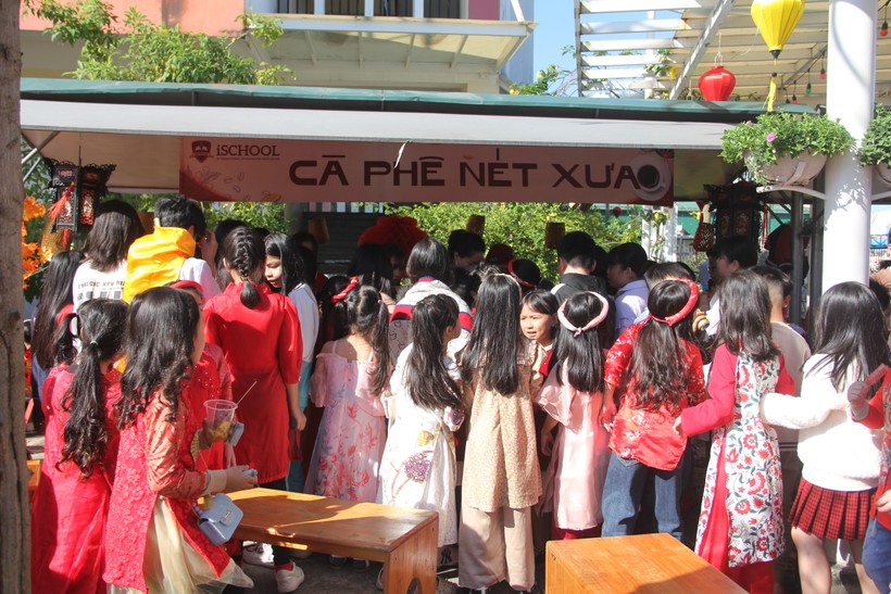 Độc đáo lễ hội xuân đa màu sắc tại iSchool Hà Tĩnh ảnh 1