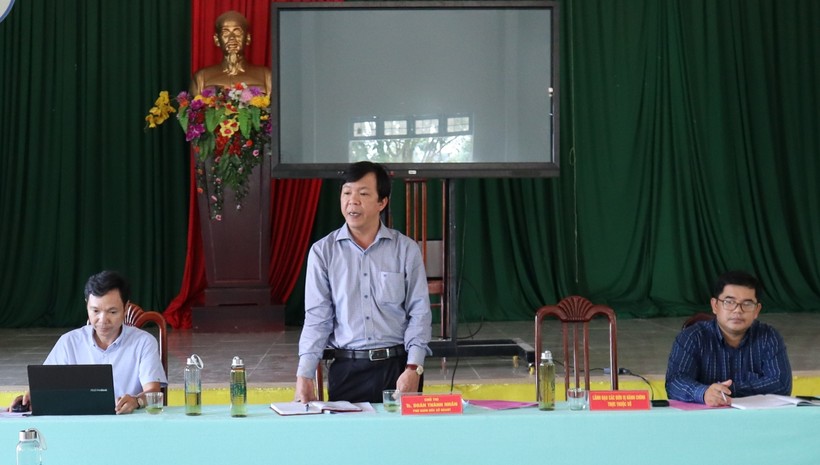 Ông Đoàn Thành Nhân, Phó giám đốc Sở GD&ĐT Kon Tum phát biểu tại buổi làm việc.