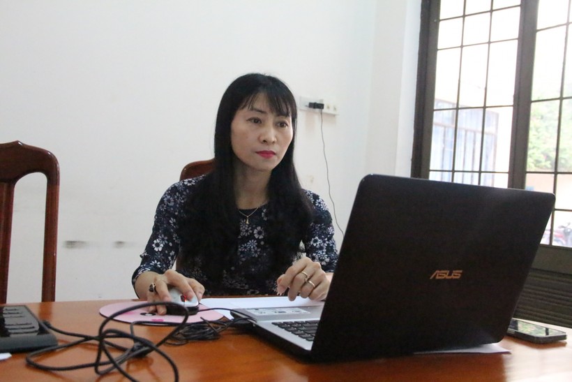 Cô Lê Thị Kim Thuỳ hy vọng, qua chương trình “Giờ học yêu thương” có thể sẻ chia phần nào khó khăn cho các em học sinh.