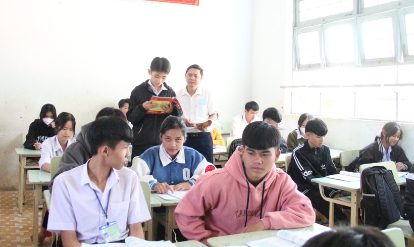 Thầy Nguyễn Bách Sa, giáo viên trường Phổ thông DTNT huyện Đăk Hà (Kon Tum) lưu ý thí sinh một số nội dung khi viết đoạn văn nghị luận xã hội.