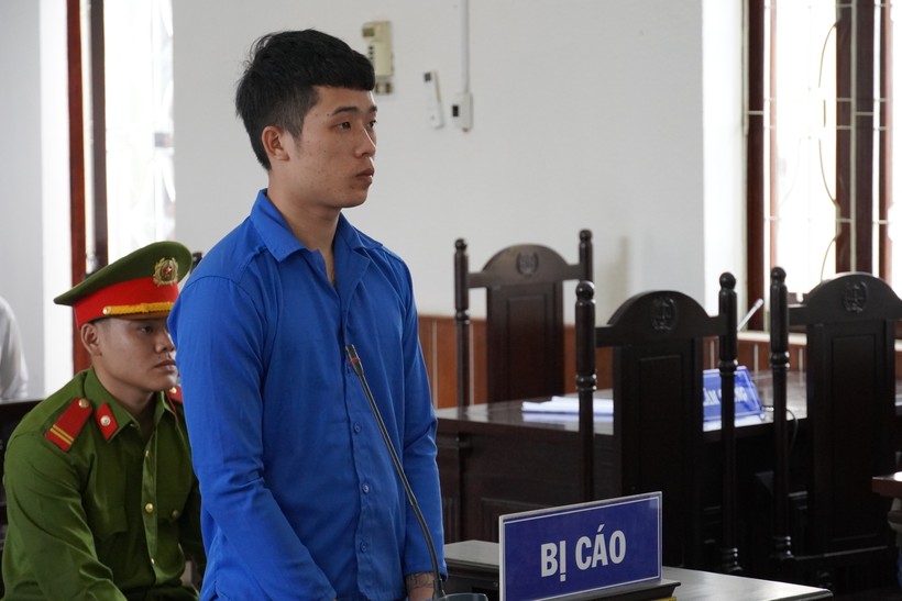 Bị cáo Nguyễn Phước Tân tại phiên toà.