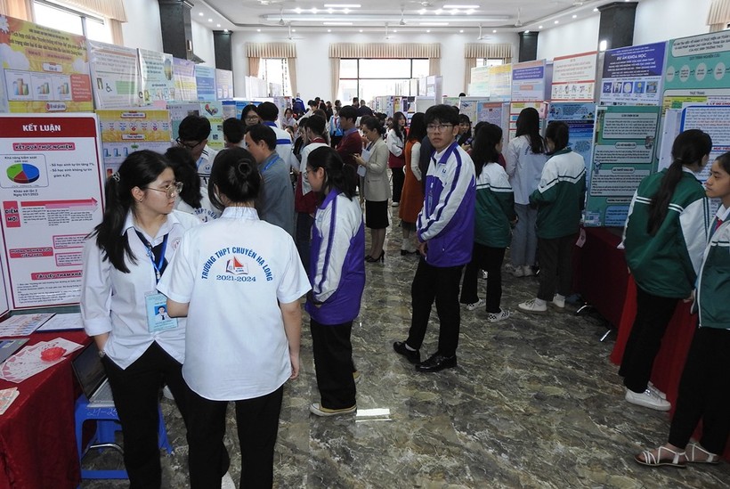 50 dự án đạt giải Cuộc thi Khoa học kỹ thuật học sinh trung học Quảng Ninh ảnh 2