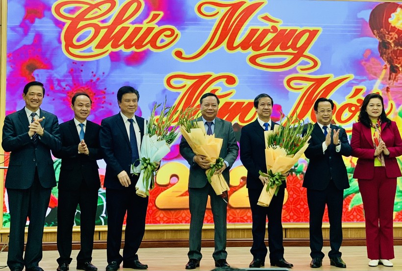 Bộ trưởng Nguyễn Kim Sơn chúc Tết ngành Giáo dục Thủ đô ảnh 1
