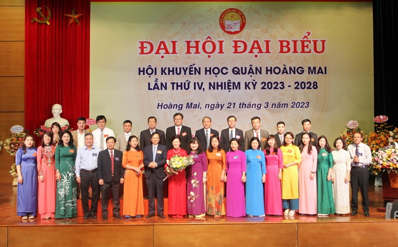 Ra mắt Ban chấp hành Hội khuyến học quận Hoàng Mai khóa IV nhiệm kỳ 2023-2028.