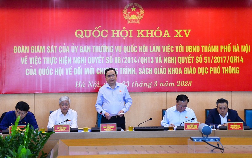 Phó Chủ tịch Thường trực Quốc hội Trần Thanh Mẫn chủ trì buổi làm việc.