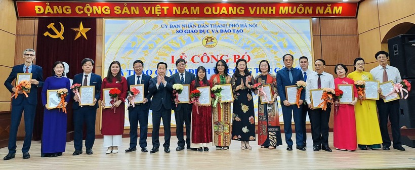 Sở GD&ĐT Hà Nội bổ nhiệm một số hiệu trưởng trường THPT ảnh 1