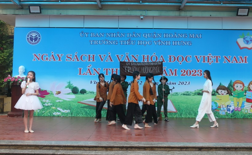Hơn 2200 học sinh Hà Nội tham gia ngày hội đọc sách ảnh 1