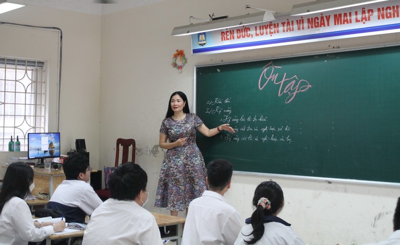 Học sinh Hà Nội tăng tốc ôn thi tốt nghiệp THPT 2023 ảnh 4