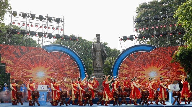 Hà Nội tổ chức nhiều hoạt động chào mừng 65 năm ngày Giải phóng Thủ đô.