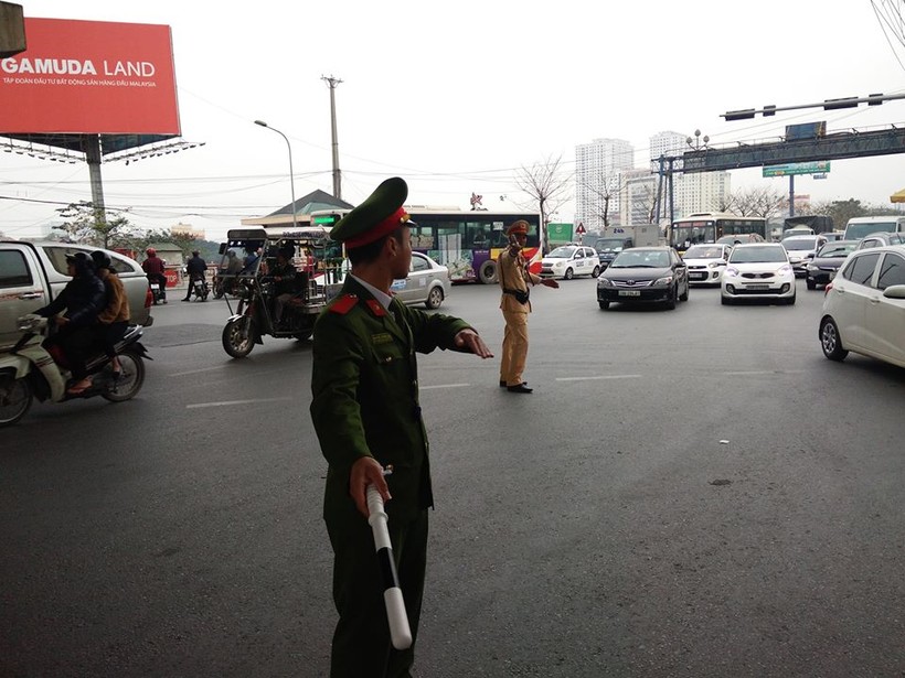 Hà Nội: Lập chốt giải quyết ùn tắc giao thông tại 72 điểm “nóng”