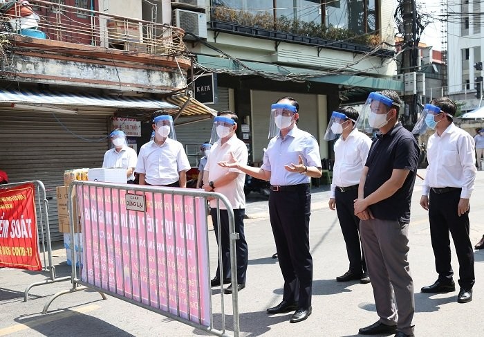 Lãnh đạo Thành ủy, HĐND TP Hà Nội thăm, kiểm tra công tác phòng, chống dịch Covid-19 tại phường Chương Dương, quận Hoàn Kiếm.