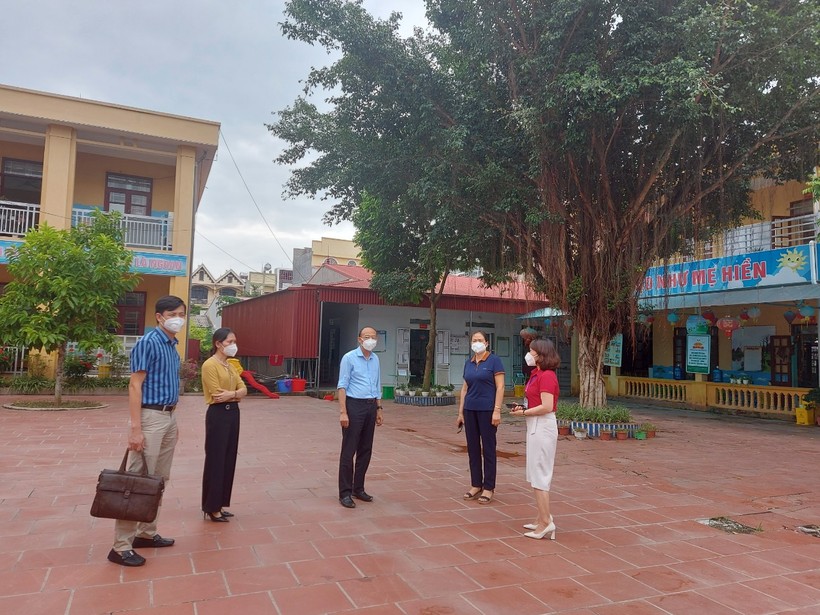  Đoàn kiểm tra số 1 kiểm tra tại trường Mầm non Hồng Giang (huyện Lục Ngạn).