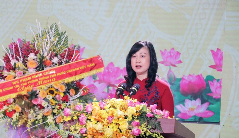 Bí thư Tỉnh ủy Bắc Ninh - Đào Hồng Lan đọc diễn văn tại buổi lễ.