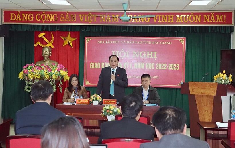 Giám đốc Sở GD&ĐT Bắc Giang phát biểu tại hội nghị.